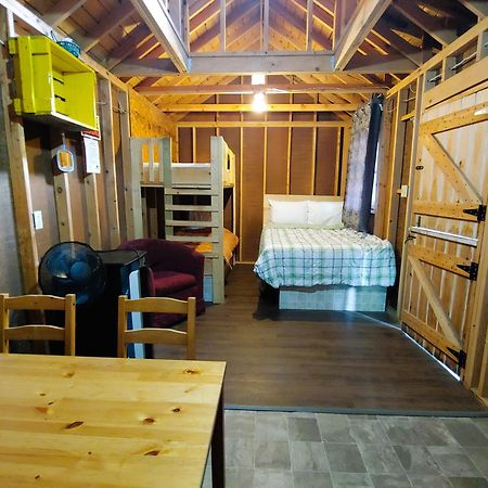 Oakhill Pines Campground บริดจ์วอเตอร์ ภายนอก รูปภาพ