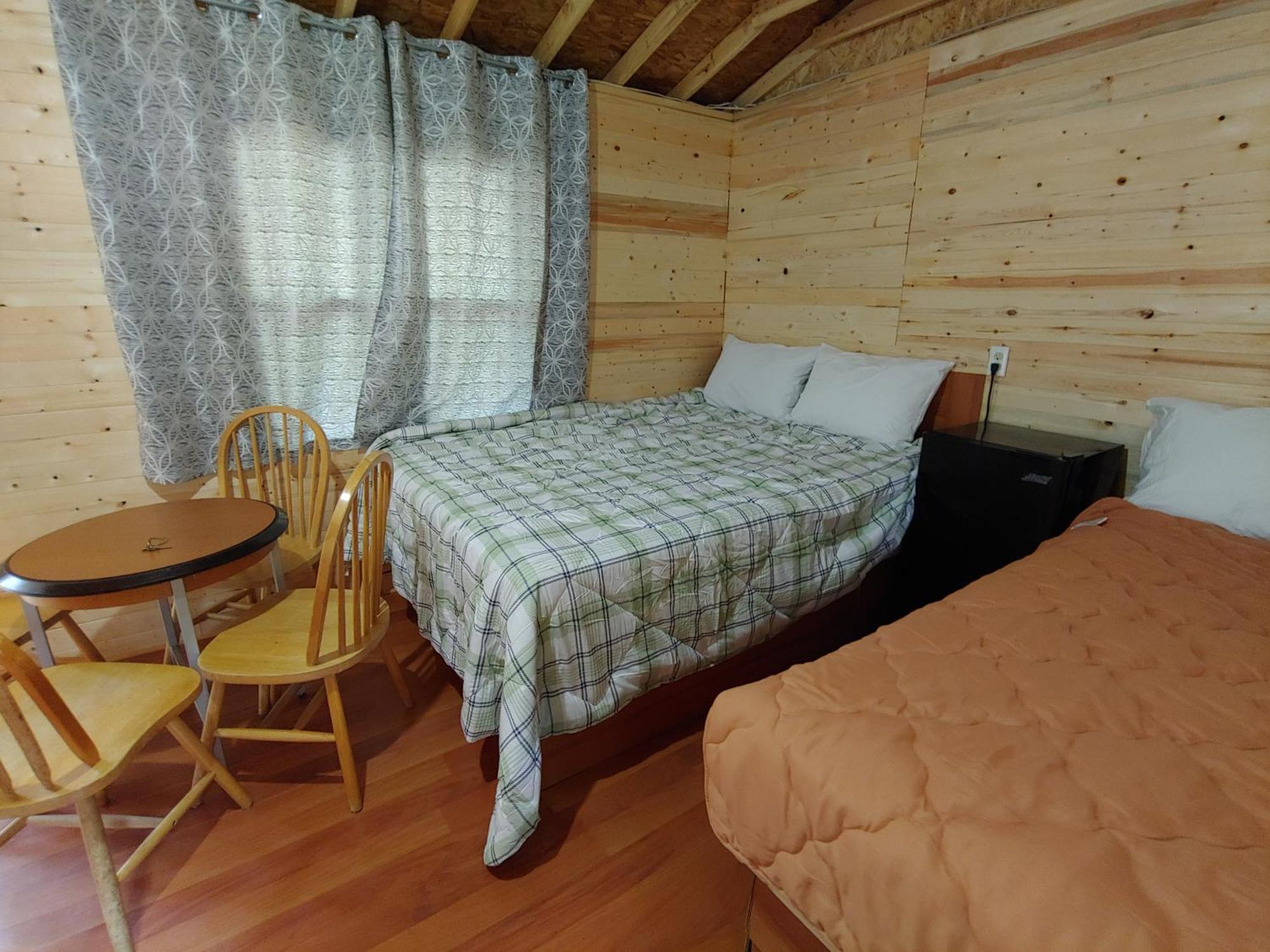 Oakhill Pines Campground บริดจ์วอเตอร์ ภายนอก รูปภาพ