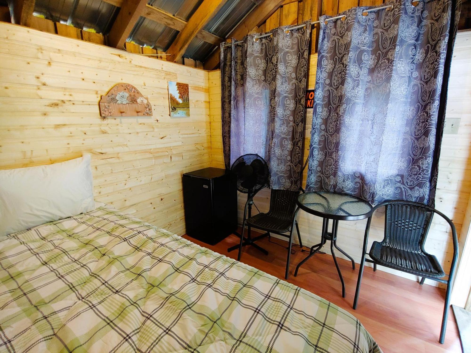 Oakhill Pines Campground บริดจ์วอเตอร์ ภายนอก รูปภาพ