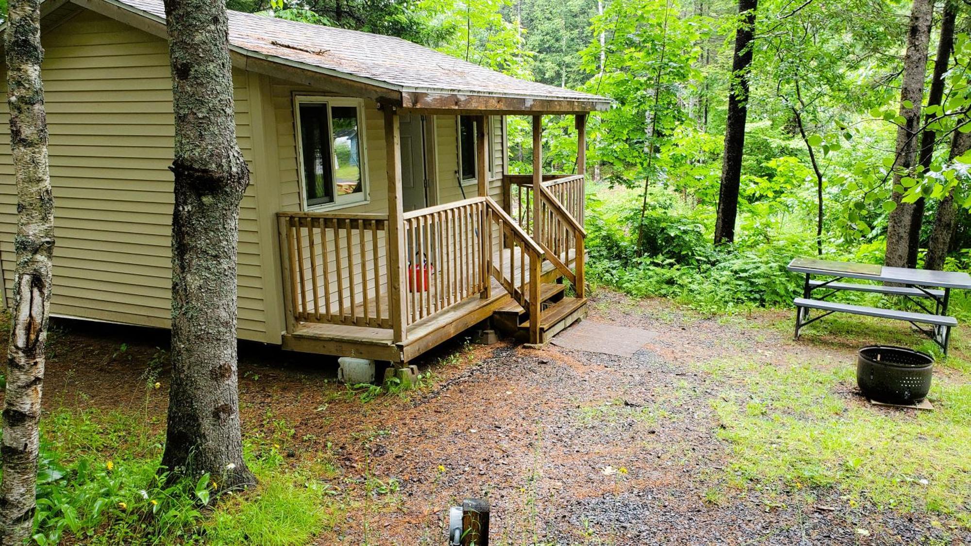 Oakhill Pines Campground บริดจ์วอเตอร์ ภายนอก รูปภาพ