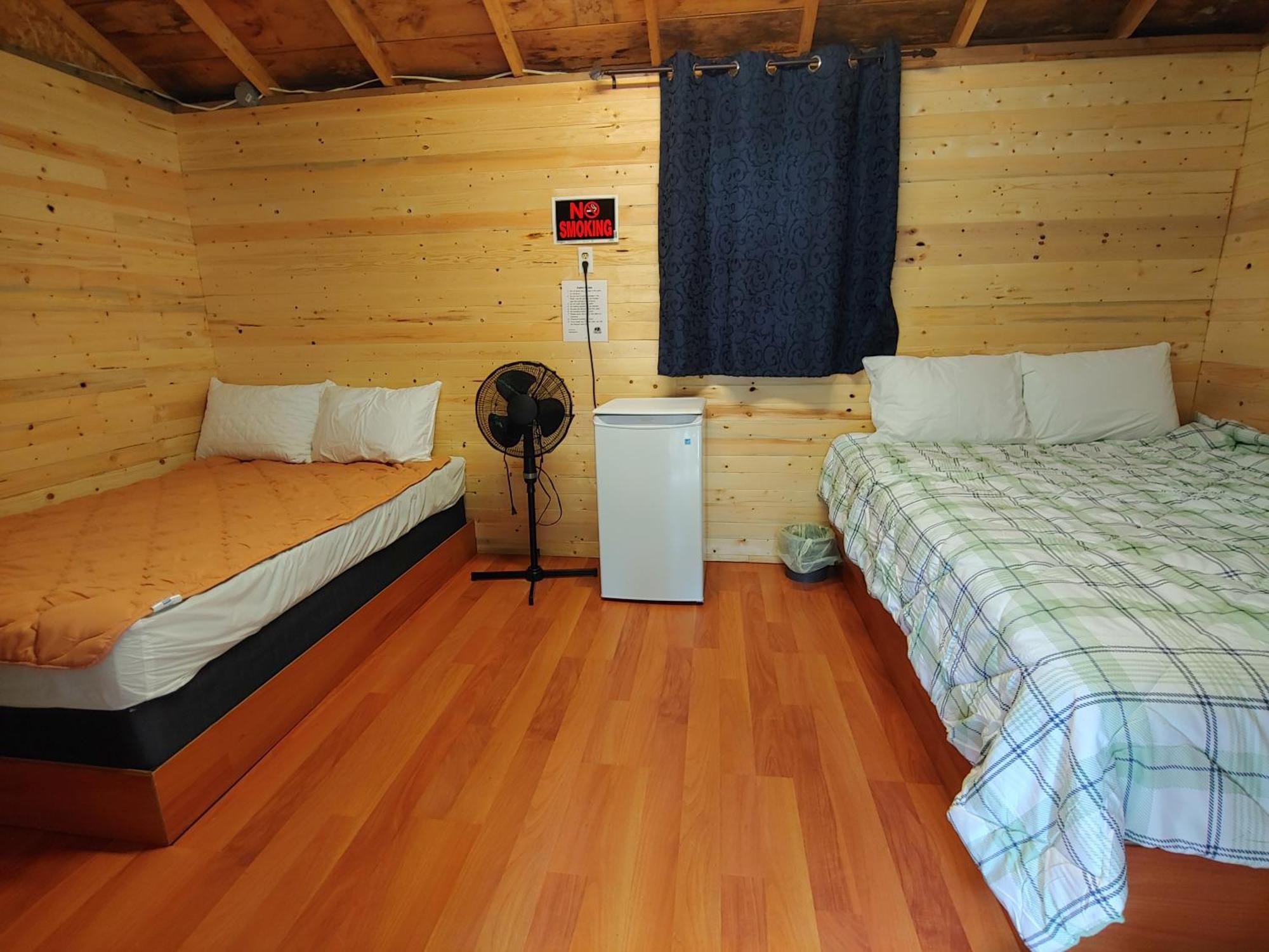 Oakhill Pines Campground บริดจ์วอเตอร์ ภายนอก รูปภาพ